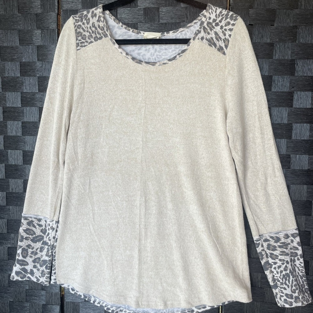 Lovely Melody Cream Long Sleeve Top With Leopard Accent On Sleeves & Back S/M
